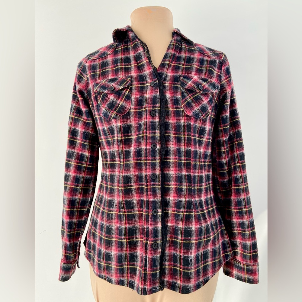 Y2K Plaid Button-Up with Lace Trim – Edgy Schoolgirl Vibes - Size M Vintage